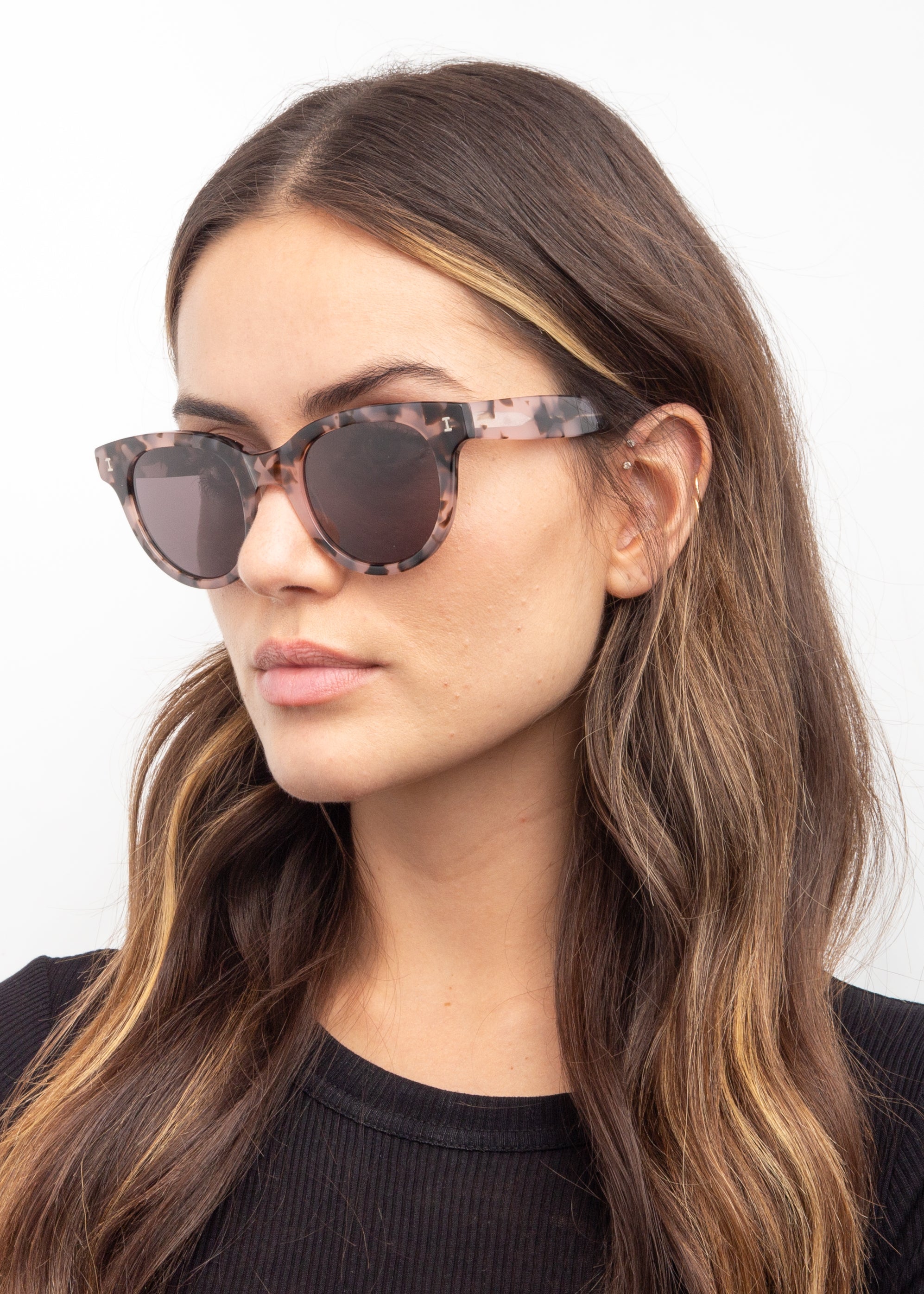 2022 Classic Three Dimensional Metal Square Illesteva Sunglasses With  Crystals On Nose Bridge CYCLONE METAL Z1700U Z01U I8VS From Ggshops, $48.82